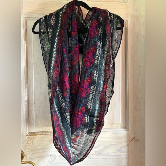 UO ECOTE Multicolor Bohemian Open Weave Infinity Scarf - Picture 3 of 5